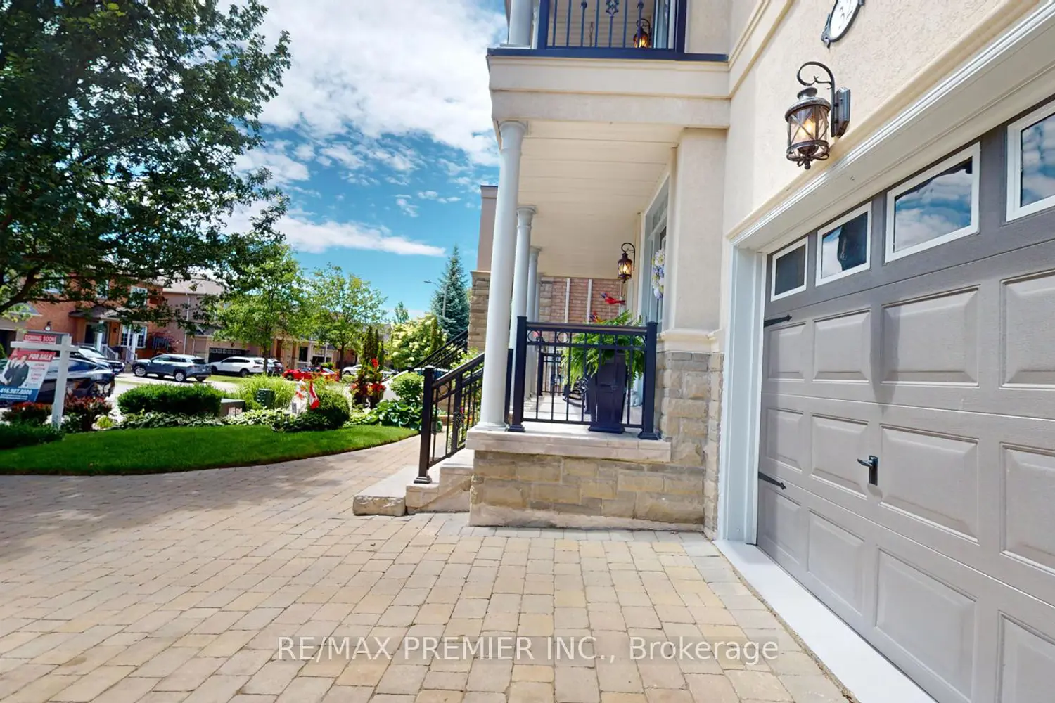 32 Timberwolf Crescent photo 5