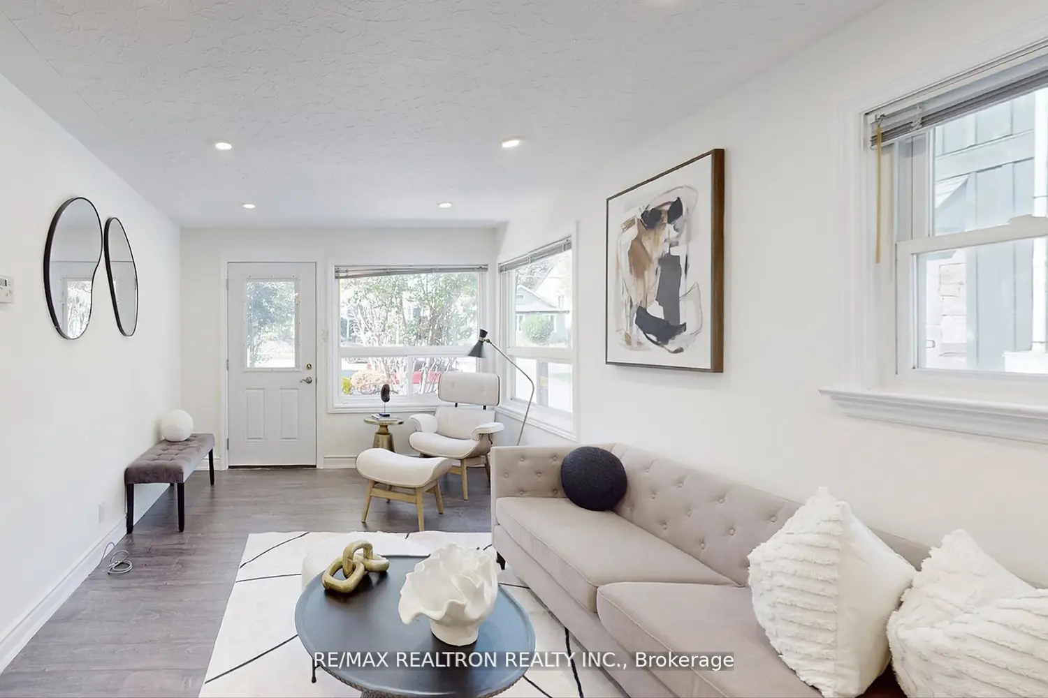 59 Machell Avenue photo 4