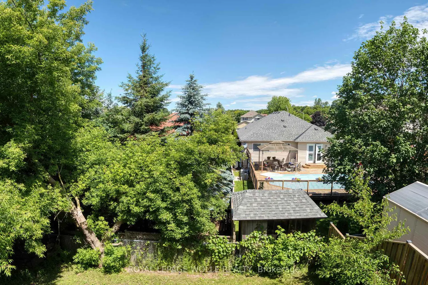 264 Vincent Drive photo 5