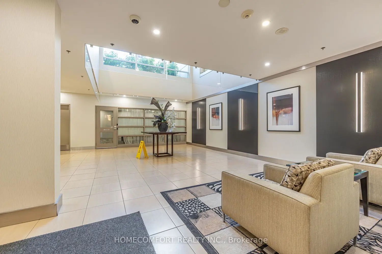55 South Town Centre Boulevard 517 photo 2