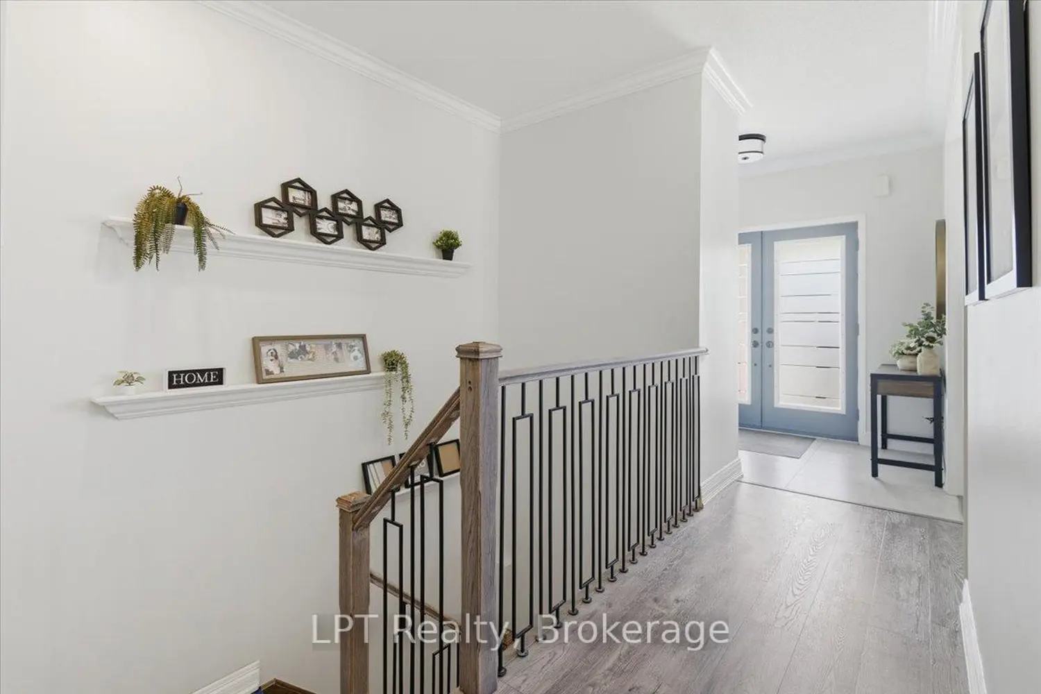 71 Laprade Square photo 5