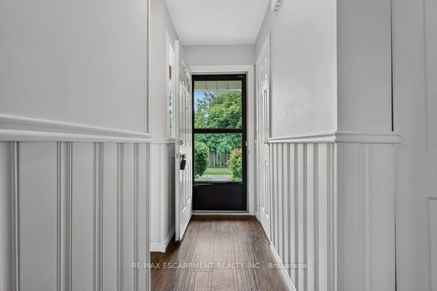 75 Ventura Drive 1 photo 2
