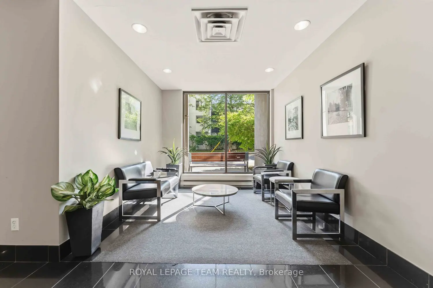 110 Forward Avenue 203