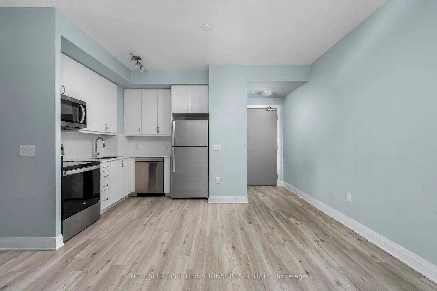 3220 Sheppard Avenue 809 photo 4