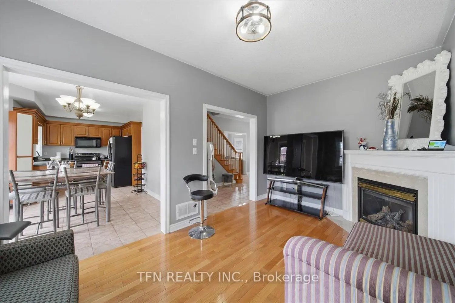2073 Cynthia Court photo 5