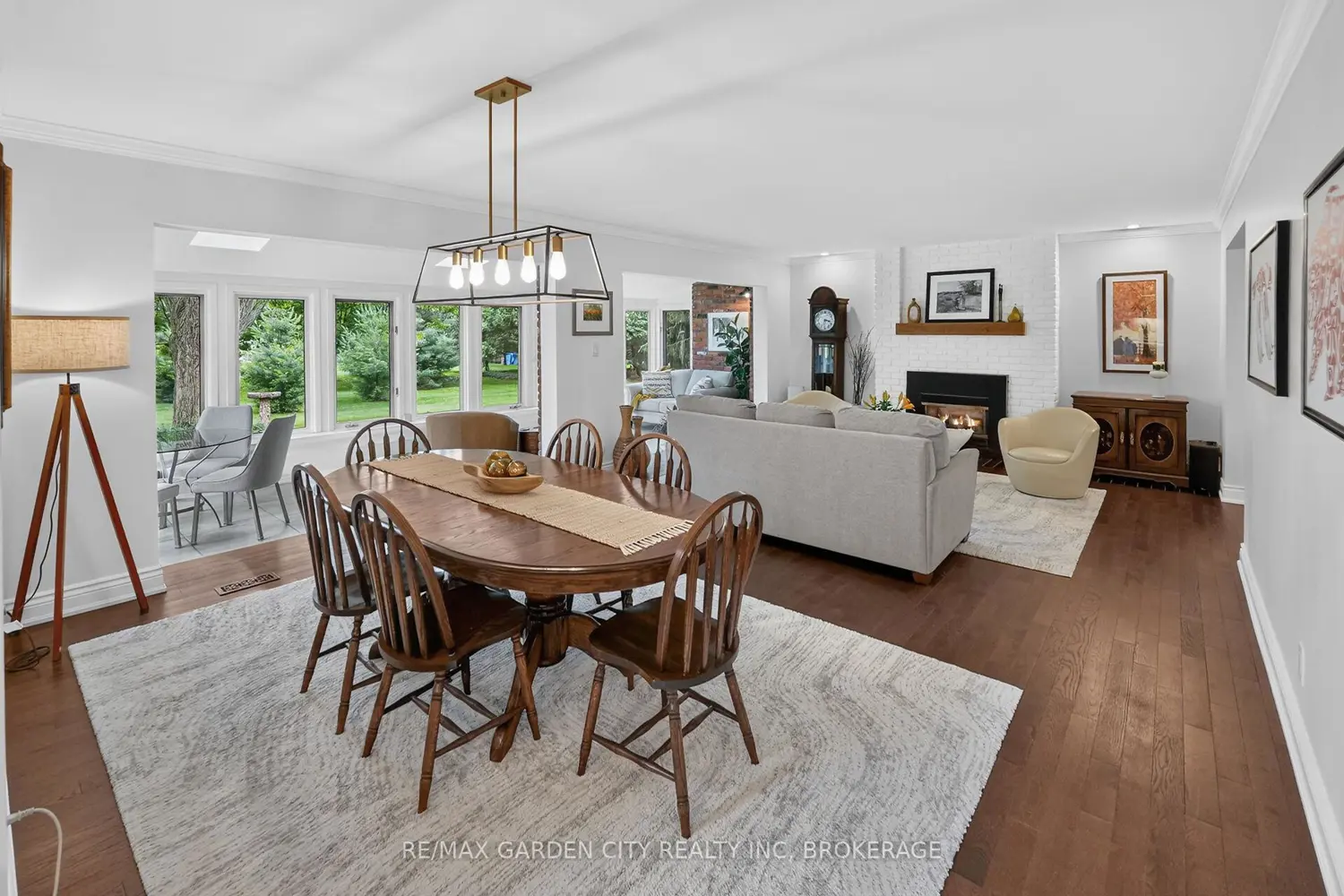 656 Memorial Drive photo 3