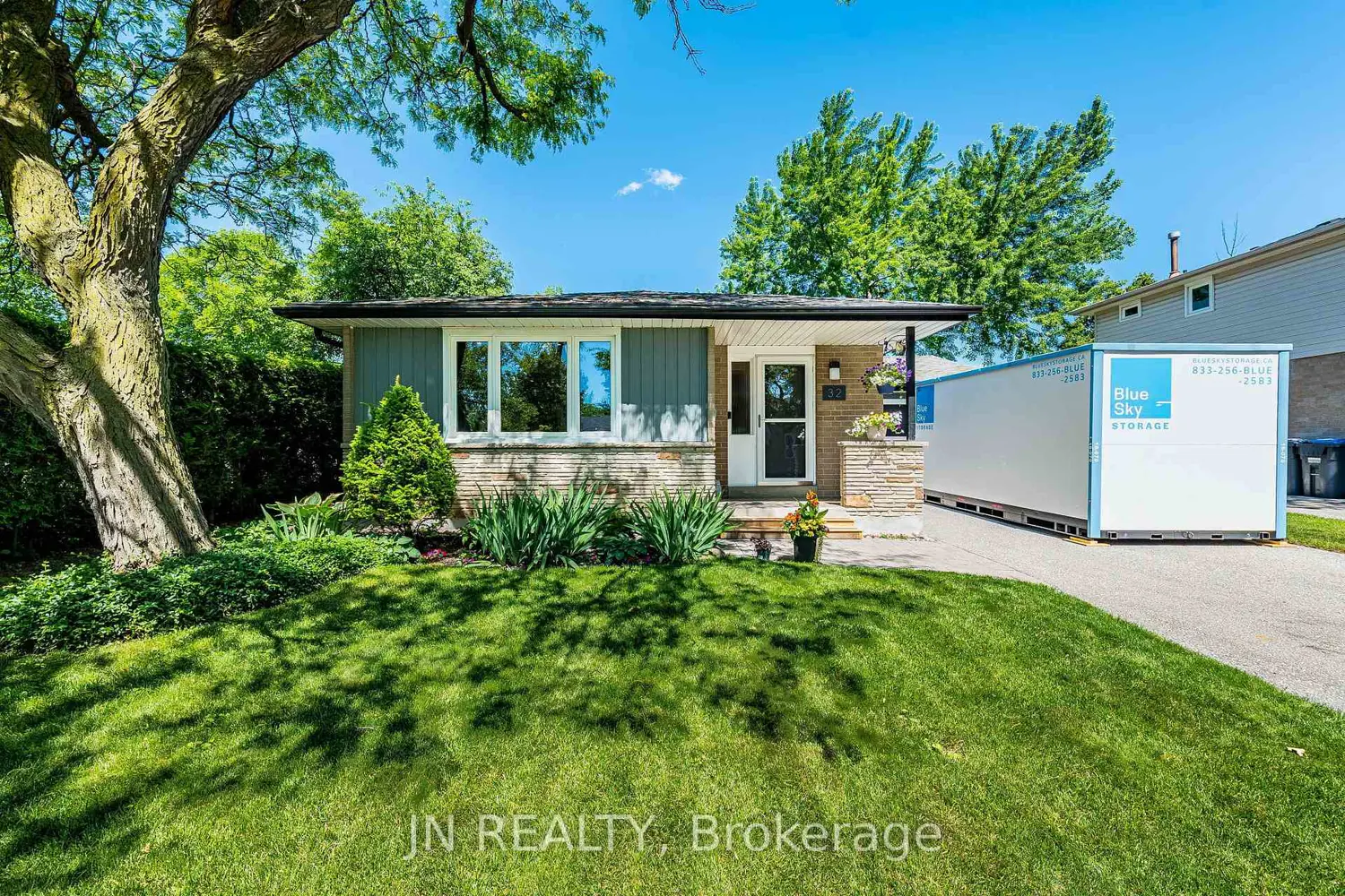 32 Barkwood Court photo 5