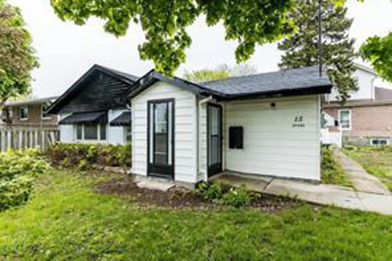 15 Spiers Crescent photo 3