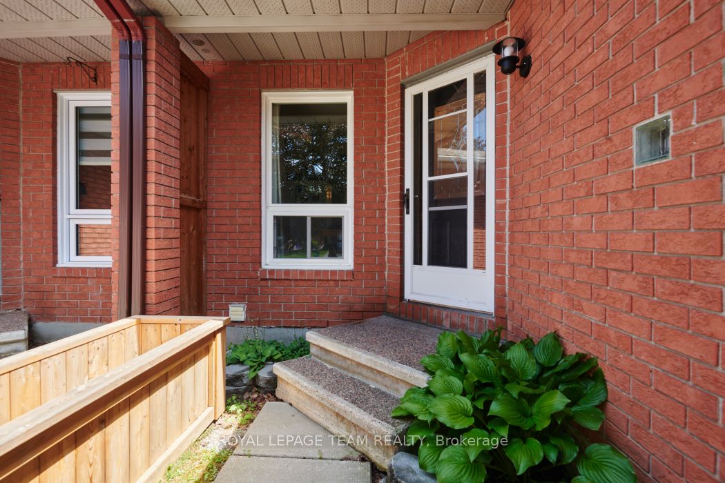1443 Caravel Crescent, Ottawa, ON, K1E 3P5 photo 2