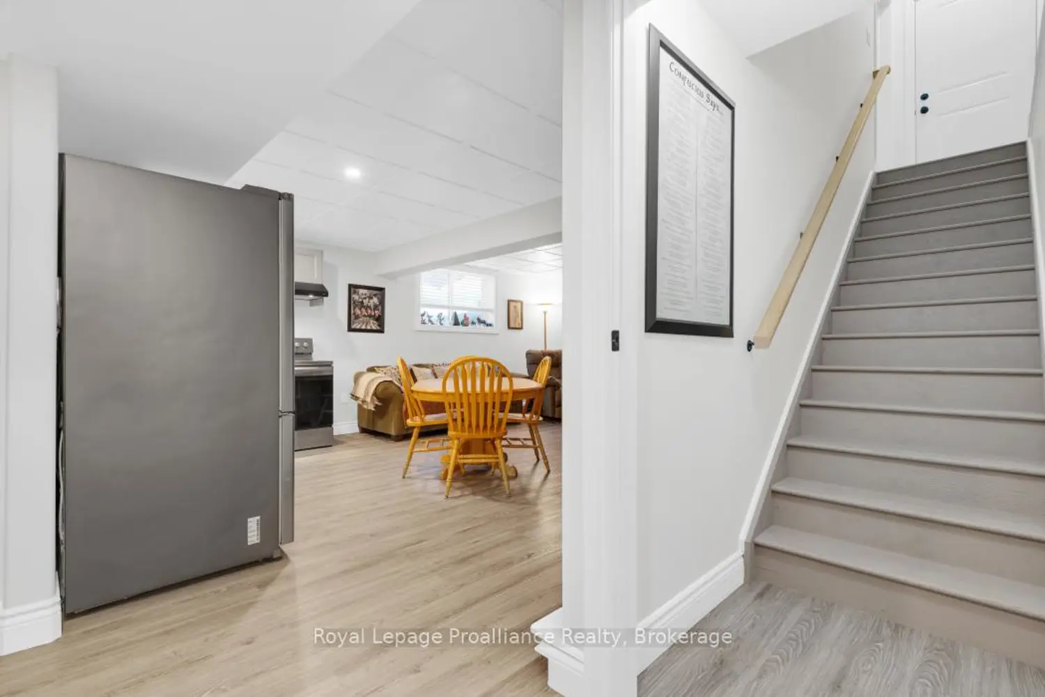 49 Redwood Drive photo 4