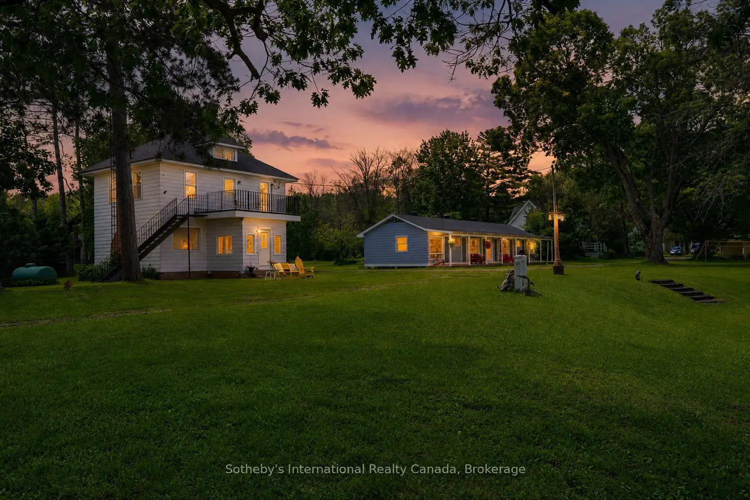 1581 Port Stanton Parkway photo 2