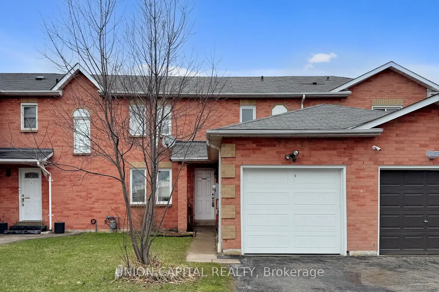 142 Wright Crescent photo 2