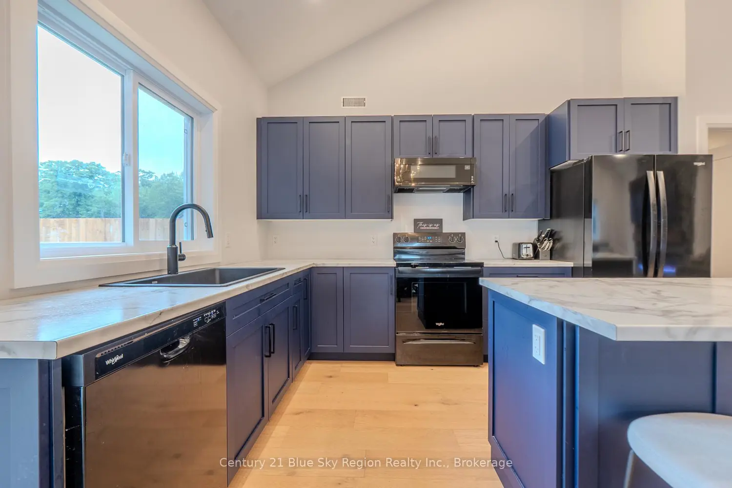 178 Carmichael Drive photo 2