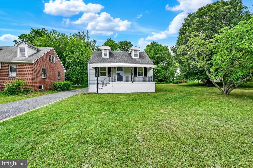 1806 Middleborough Road, Baltimore, MD 21221
