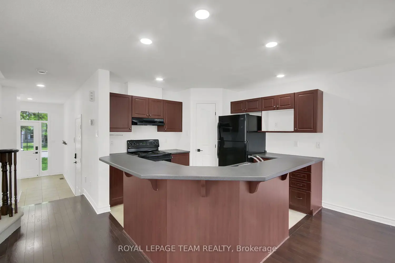 190 Saddlesmith Circle photo 4