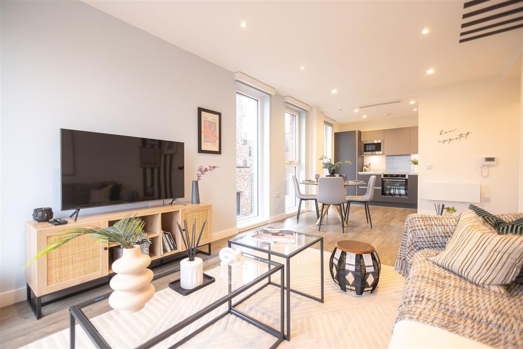 2 bed flat for saleIslington Wharf, Manchester M4