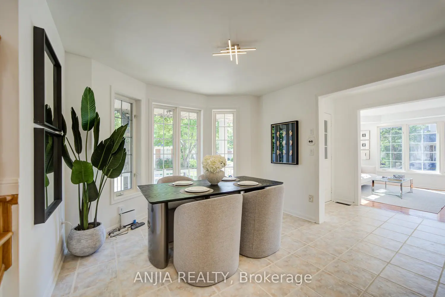 136 Winston Castle Drive photo 3