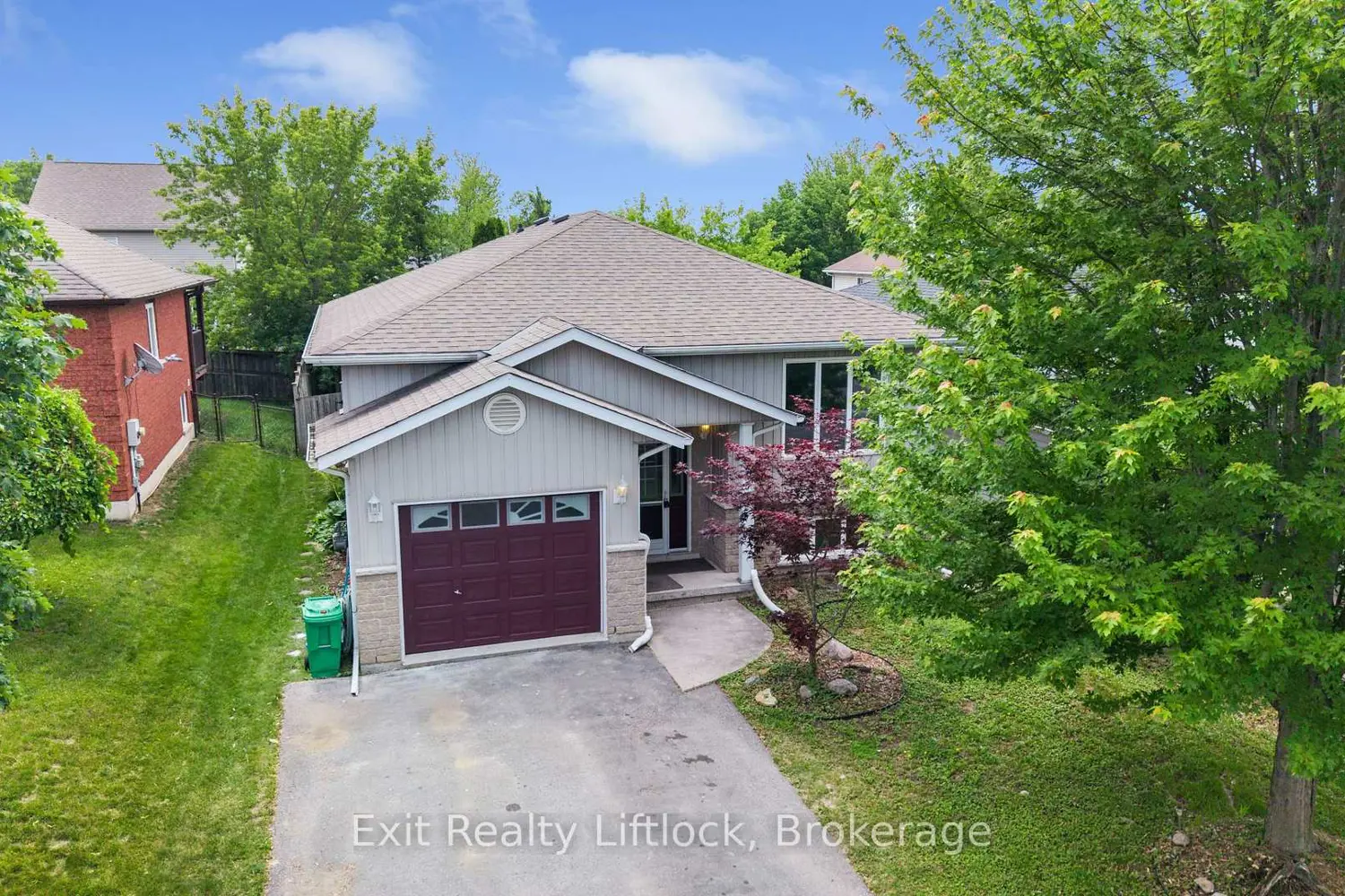 633 Trailview Drive photo 2