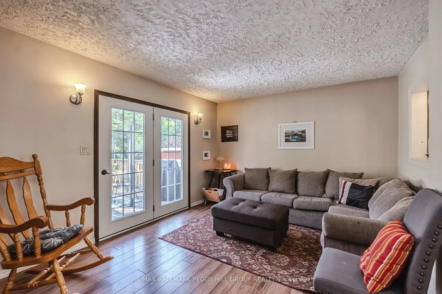 250 Sunnybrae Avenue photo 3