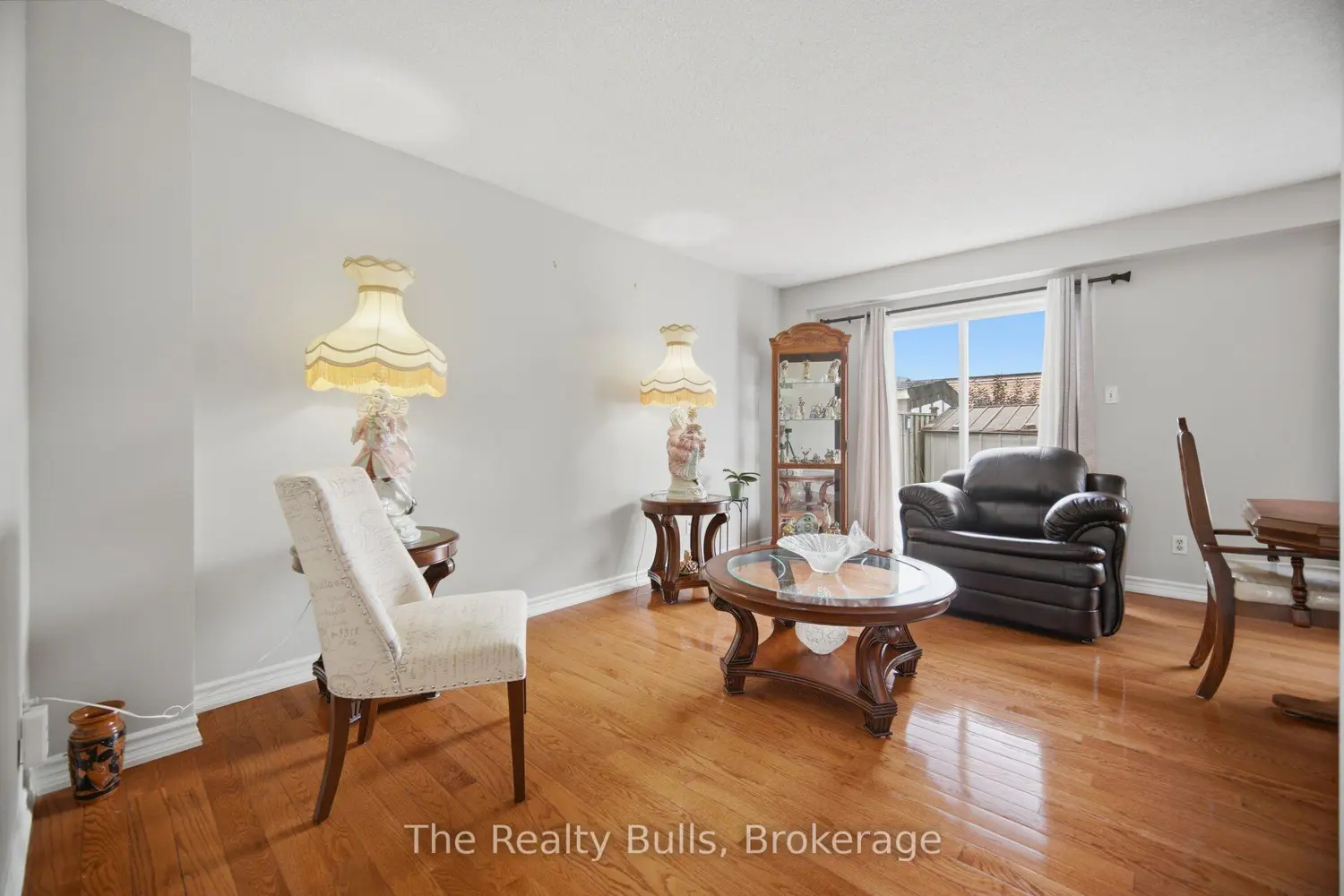 38 Thorntree Crescent photo 3