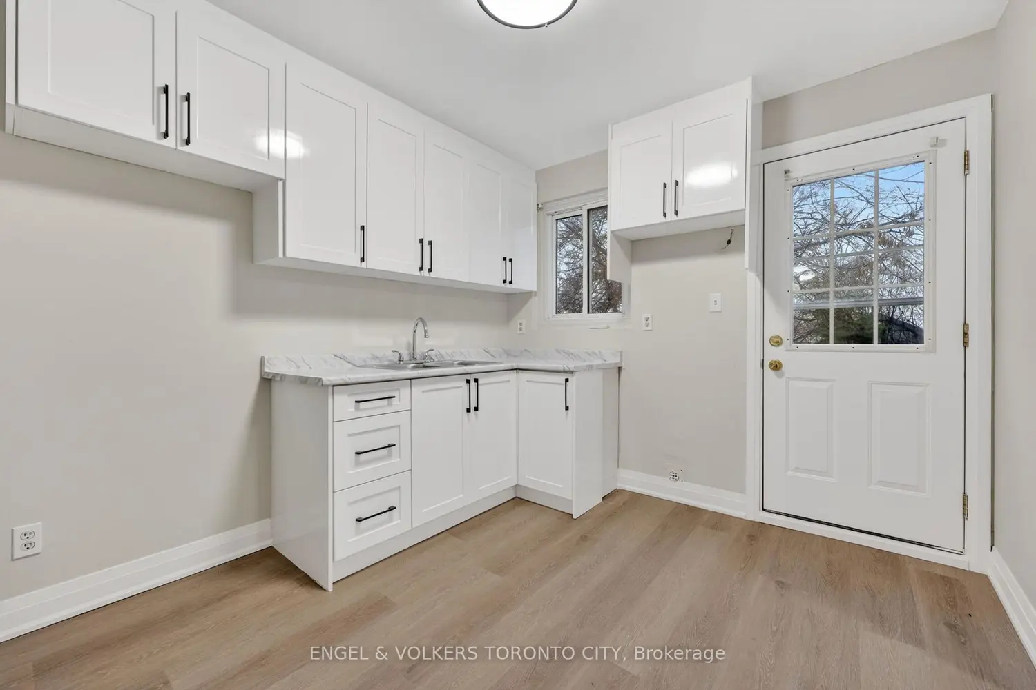 40 East Street 14 photo 3