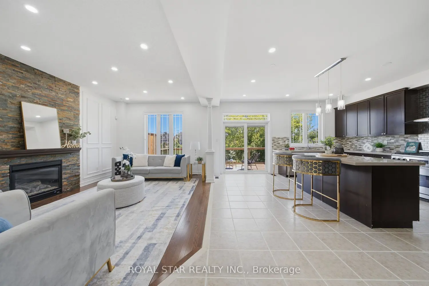 75 Skyvalley Drive photo 3
