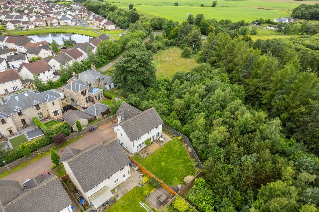 5 bed detached house for saleCastleton Crescent, Falkirk FK2 photo 3
