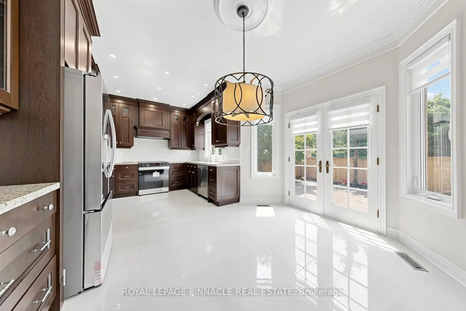 164 Anthony Avenue photo 2