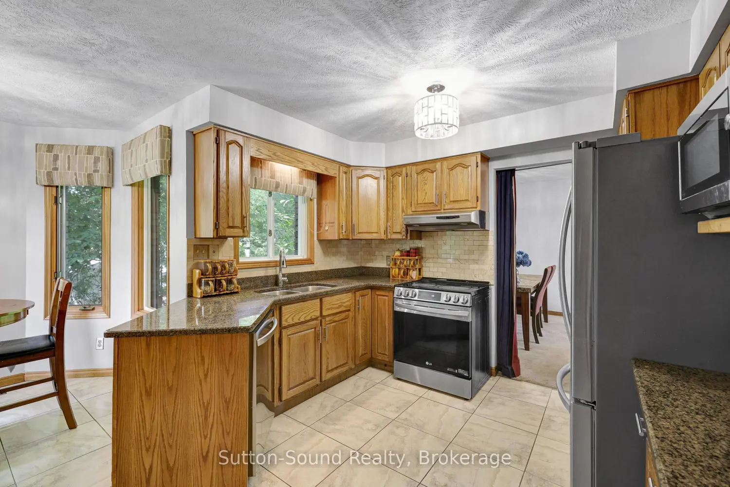 460 8Th Avenue photo 2