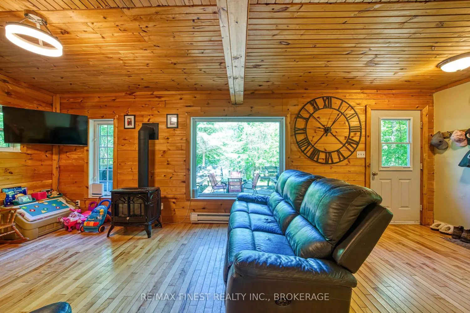 1035 Cozy Ridge Lane photo 4