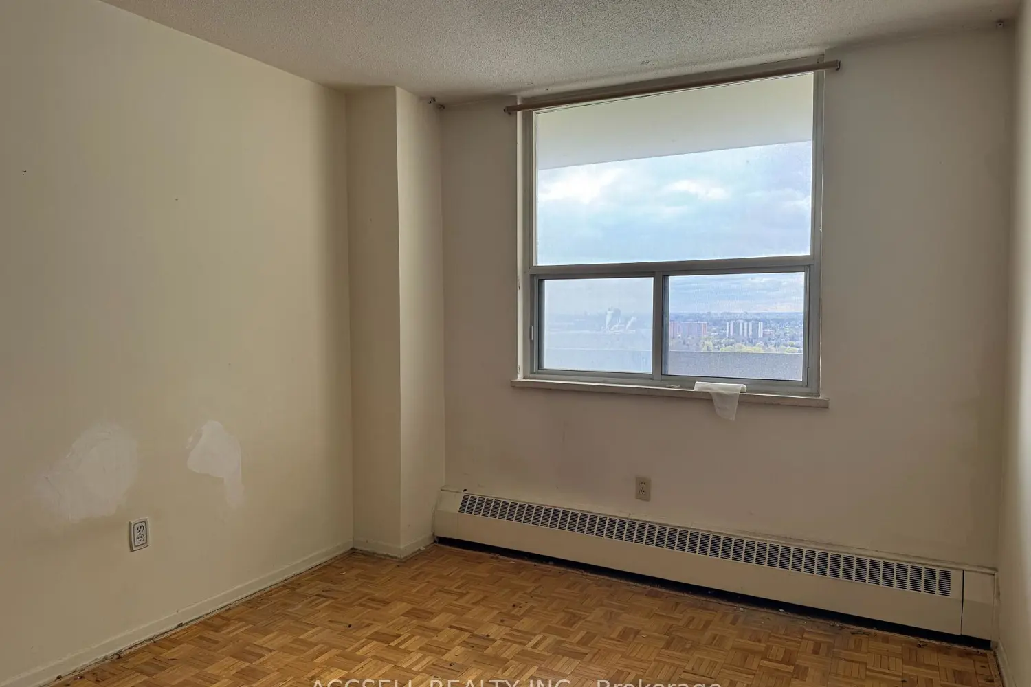 1455 Lawrence Avenue 1703 photo 3