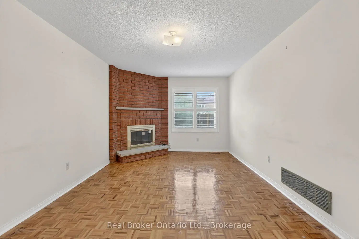 415 Conley Street photo 4