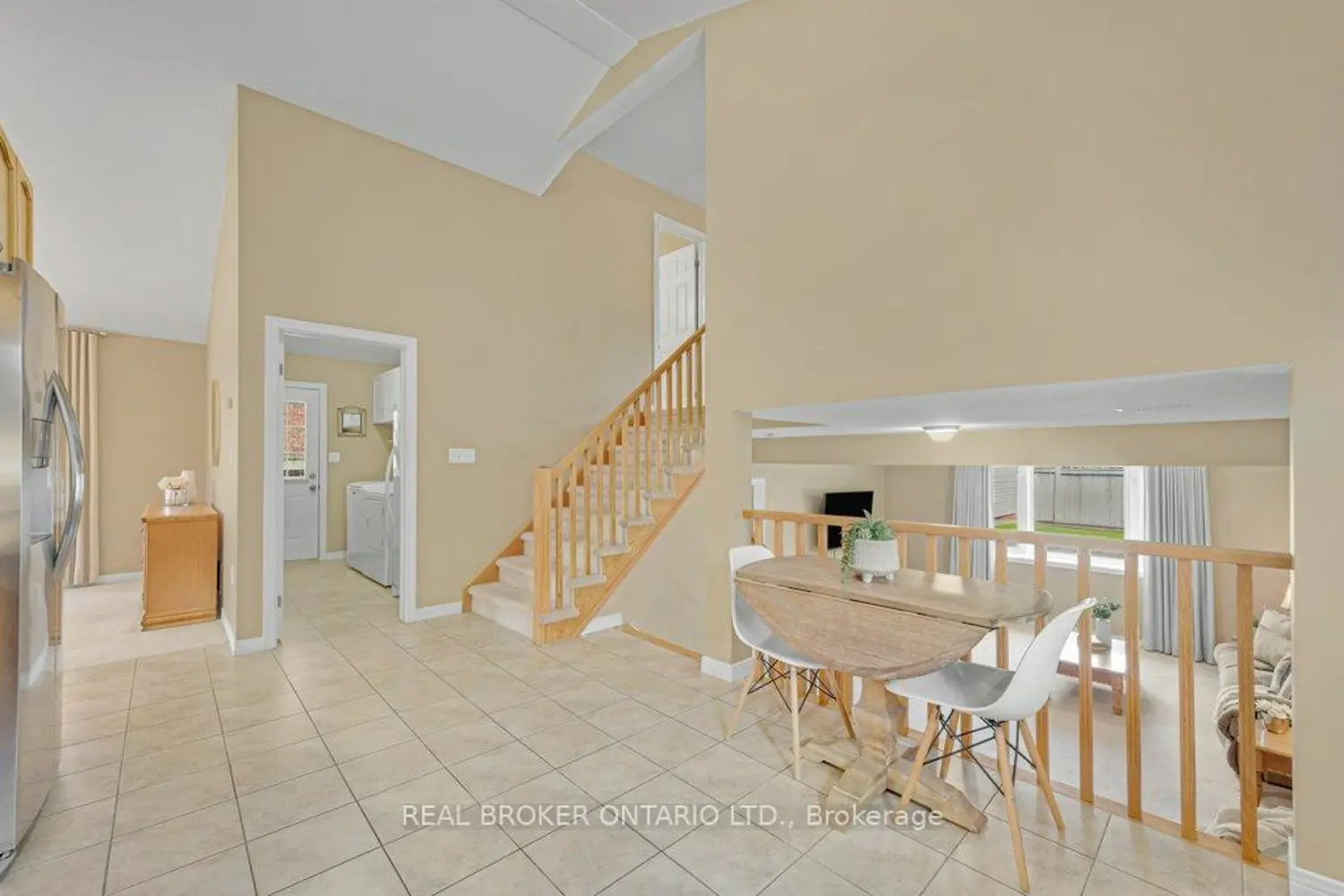 51 Sundance Crescent photo 2