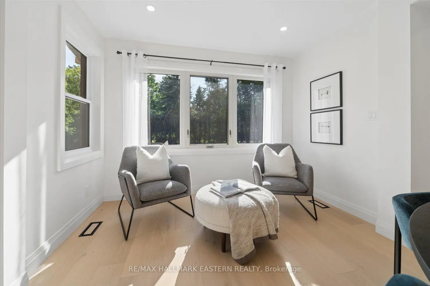 1565 Fair Avenue photo 2