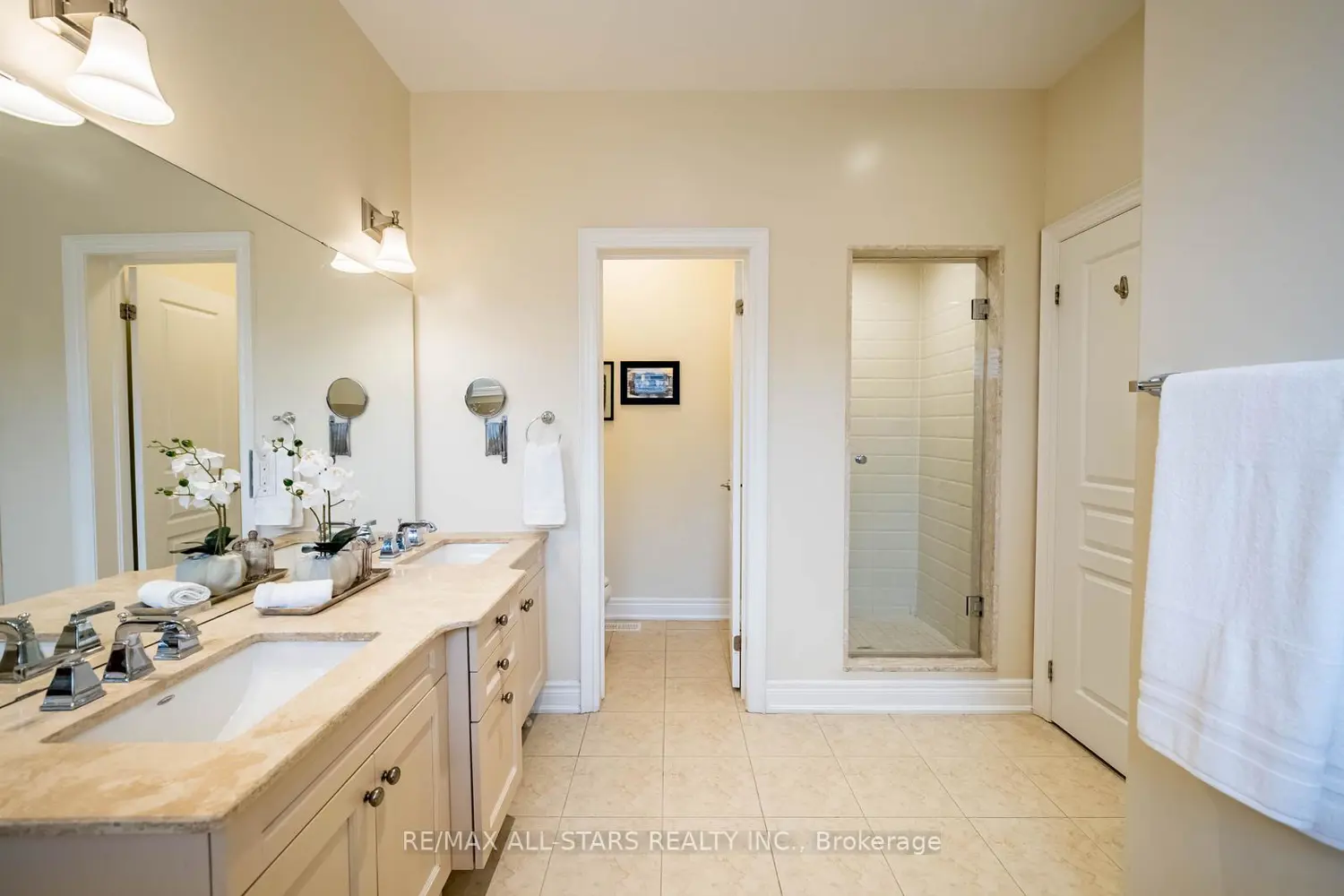 8 Forestgreen Drive 74 photo 5