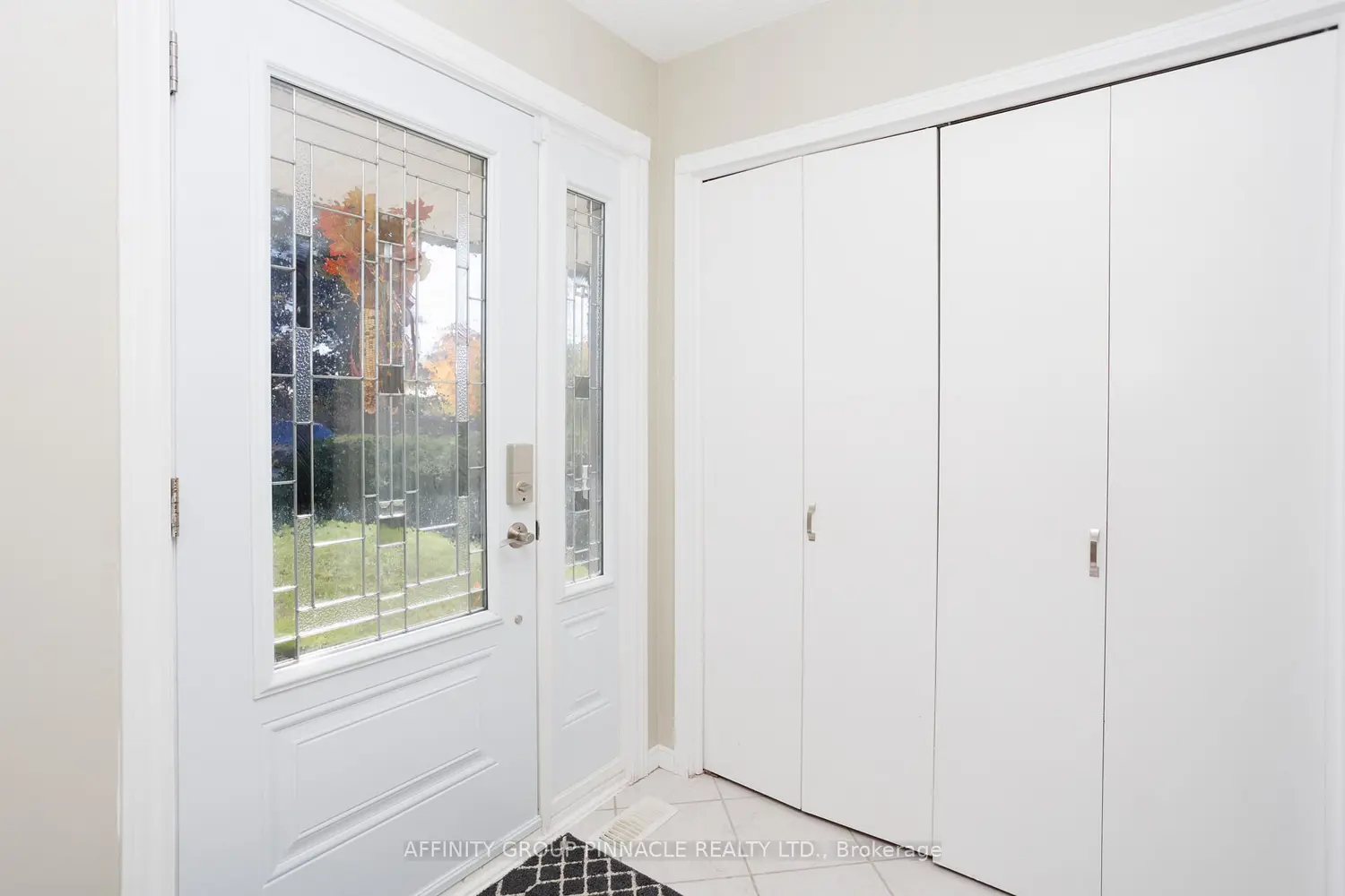 364 Riverdale Road photo 5