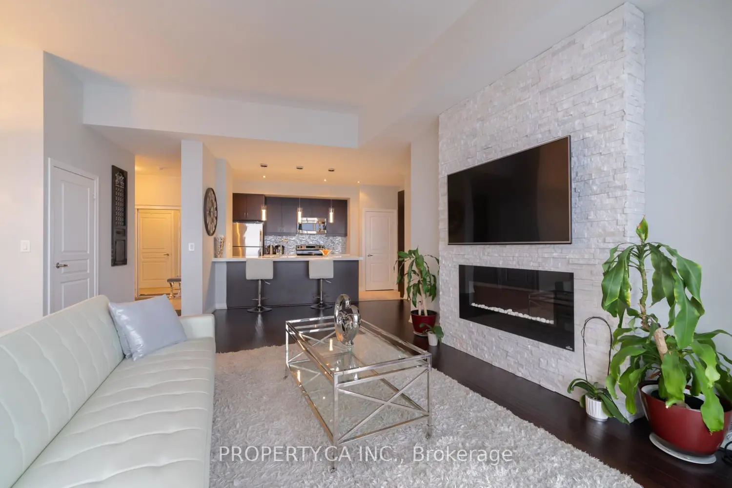 223 Webb Drive Ph3504 photo 3