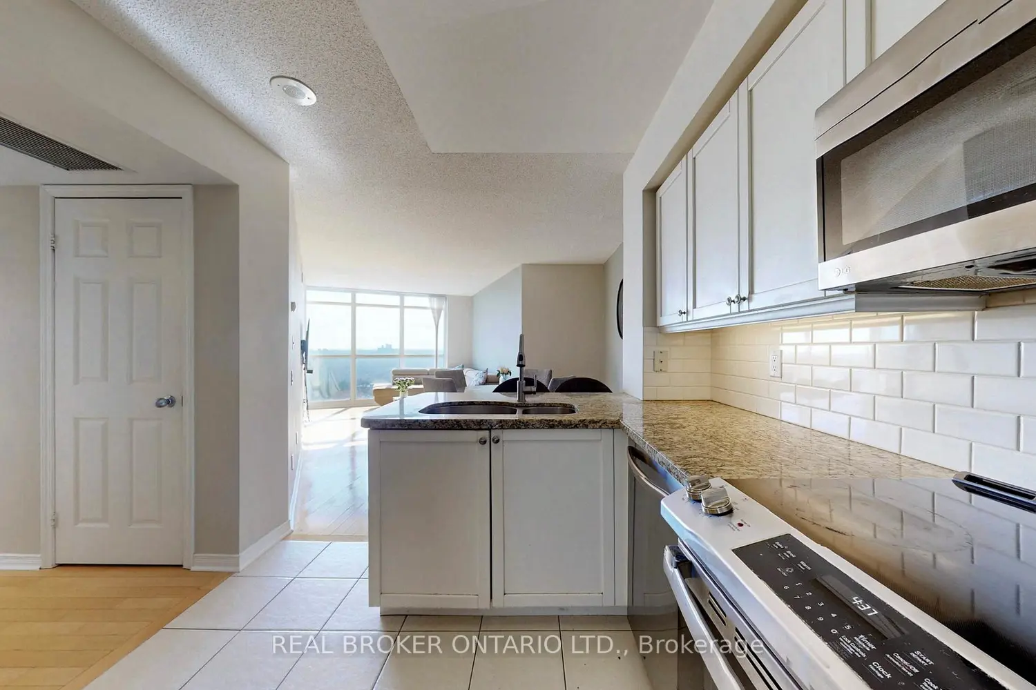 30 Harrison Garden Boulevard 2705