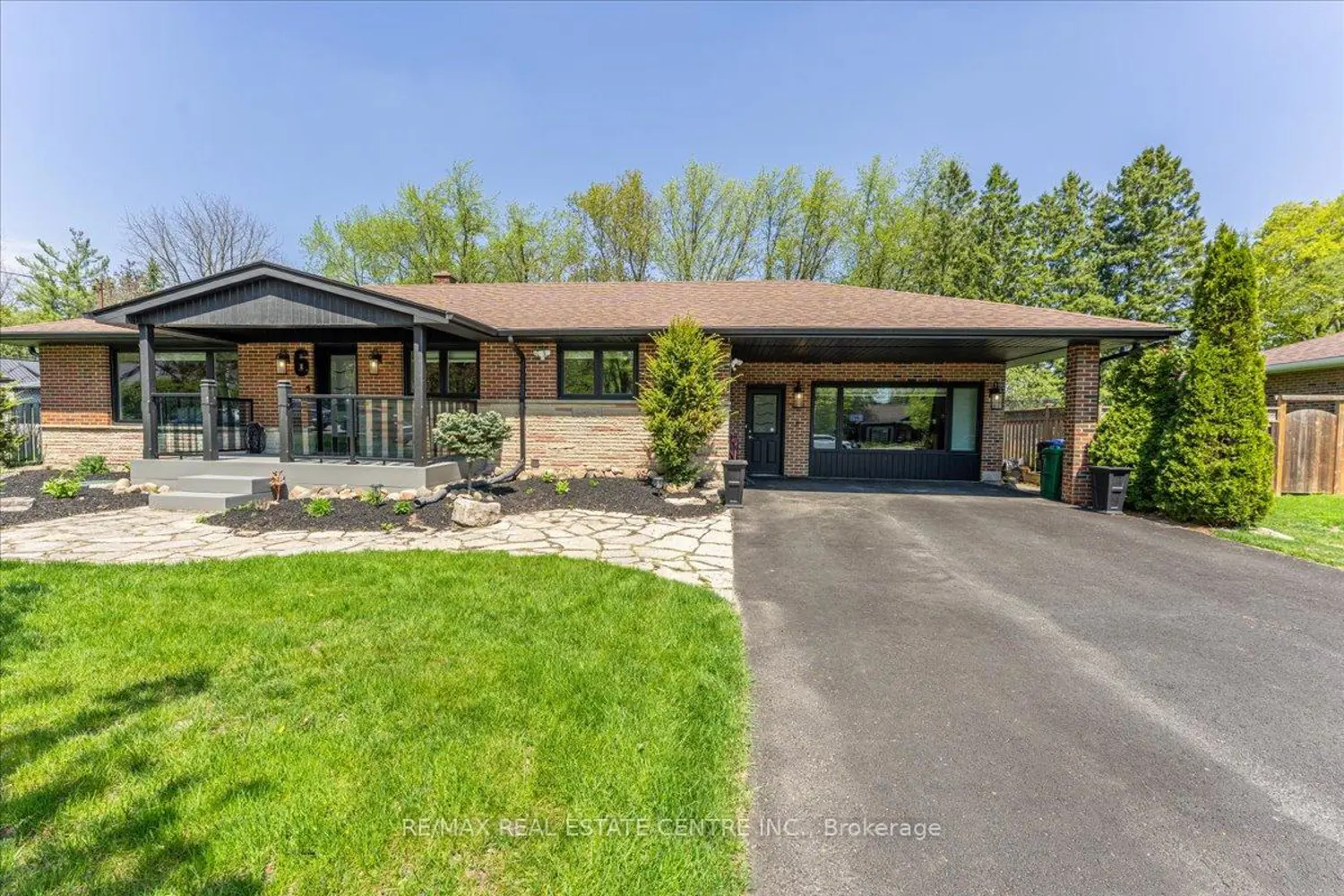 6 Maple Grove Road photo 3