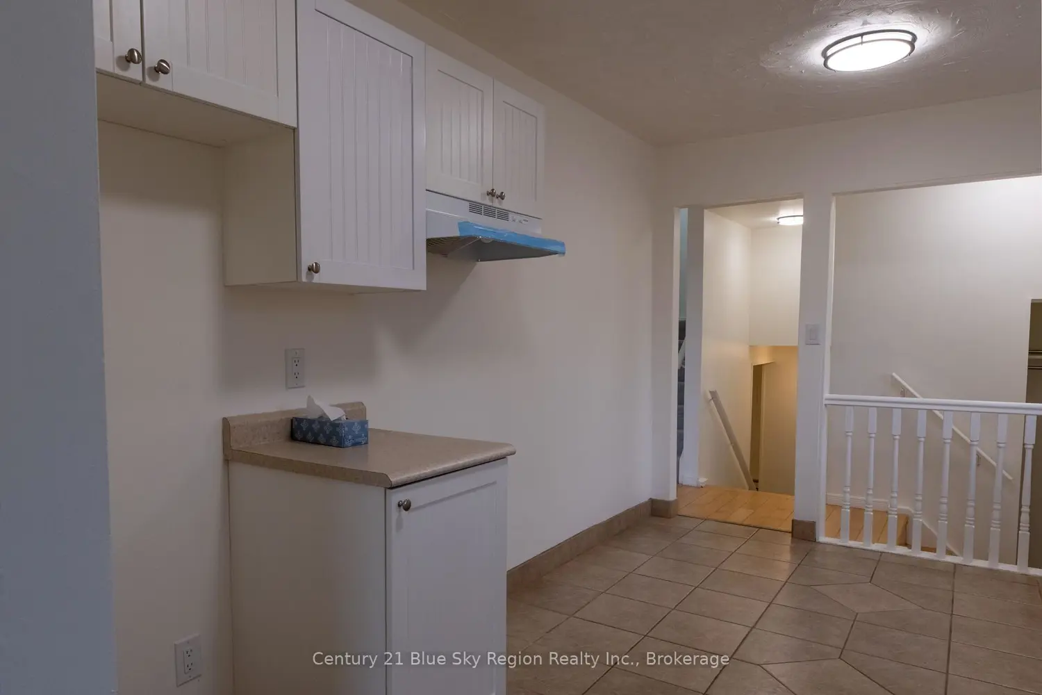102 Lee Avenue photo 4