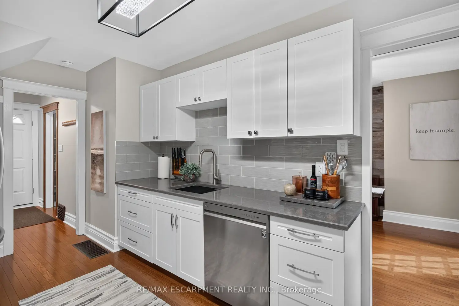 55 Cameron Avenue photo 5