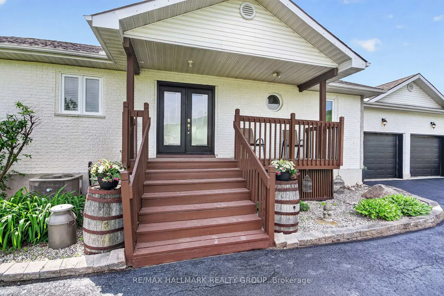 7414 Dawn Tara Drive photo 2