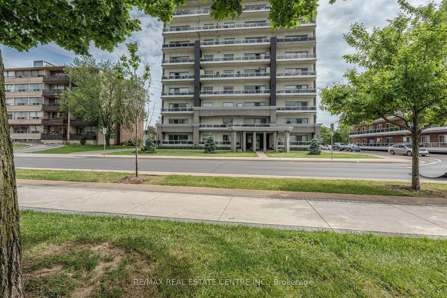 350 Concession Street 403