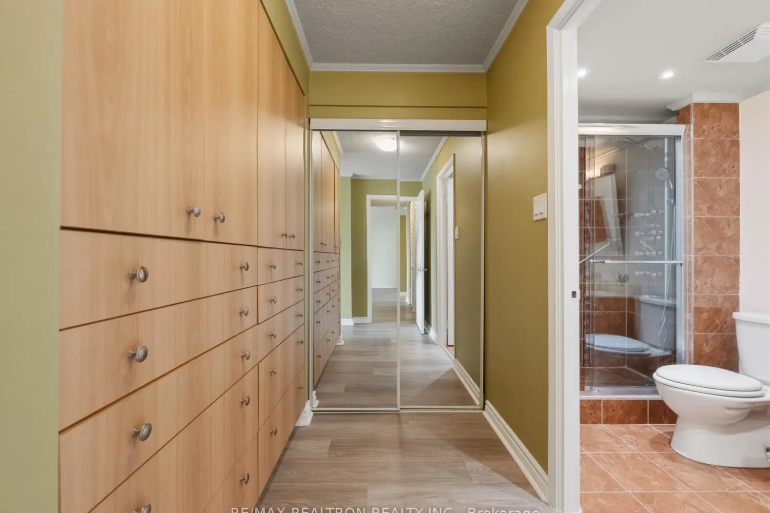 175 Cedar Avenue 415 photo 4