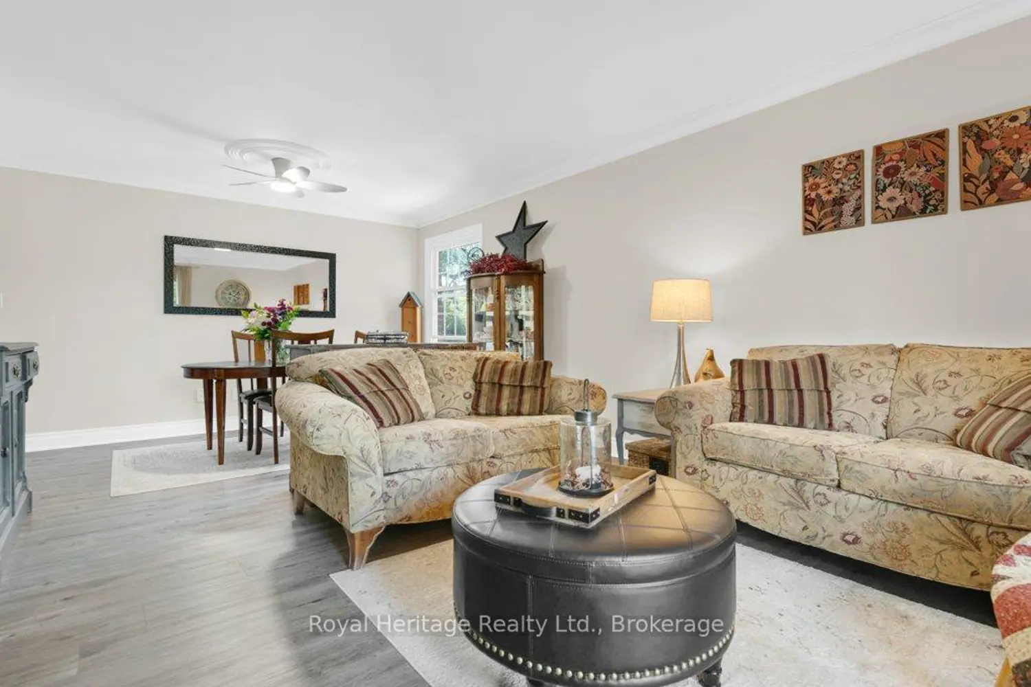 9 Centre Street 203 photo 5
