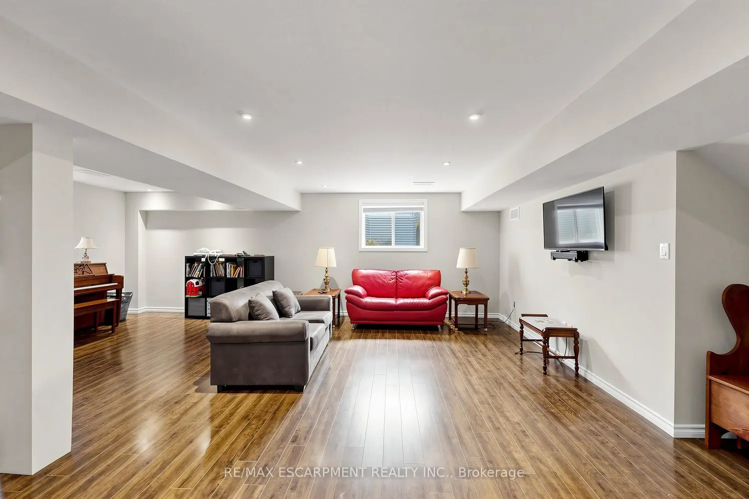 18 Gateway Avenue photo 5