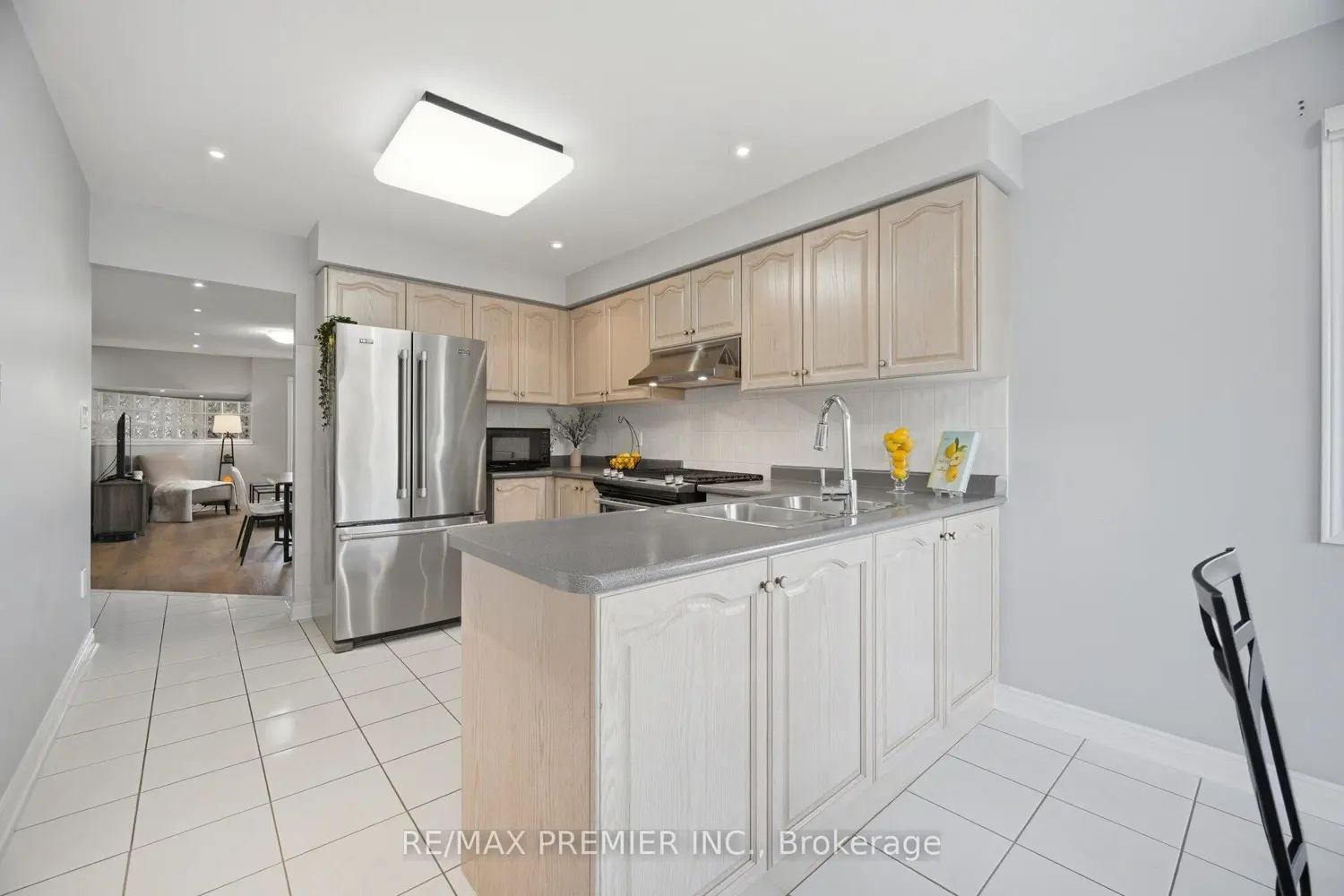 104 Cresswell Avenue photo 3