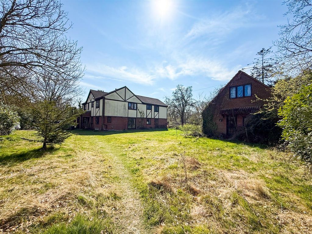 Land for saleDevelopment Land - Clacton Road, Weeley Heath, Essex CO16 photo 2