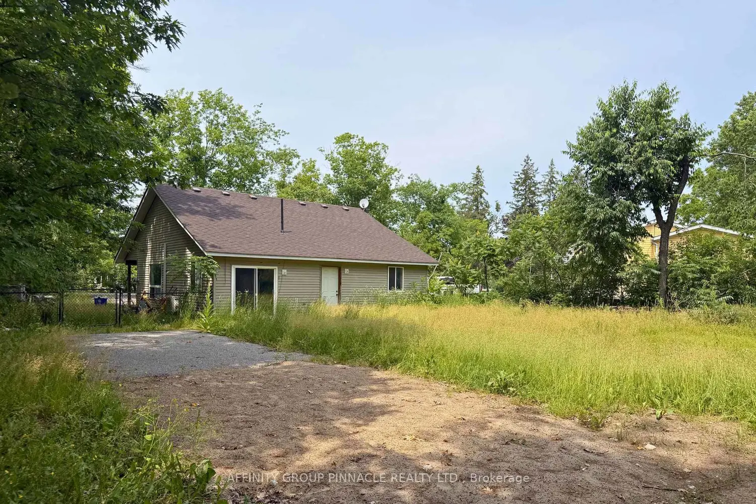2 Oakwood Drive photo 2