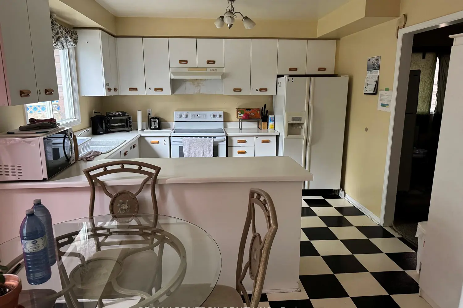 253 Hickling Trail photo 2